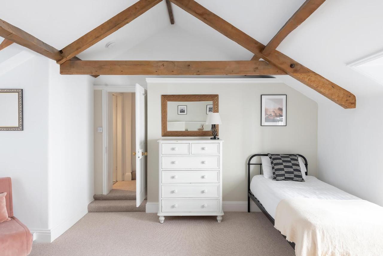 Cotswold Manor House - Country House Retreat With Hot Tub, Ideal For Large Groups Petty France Kültér fotó