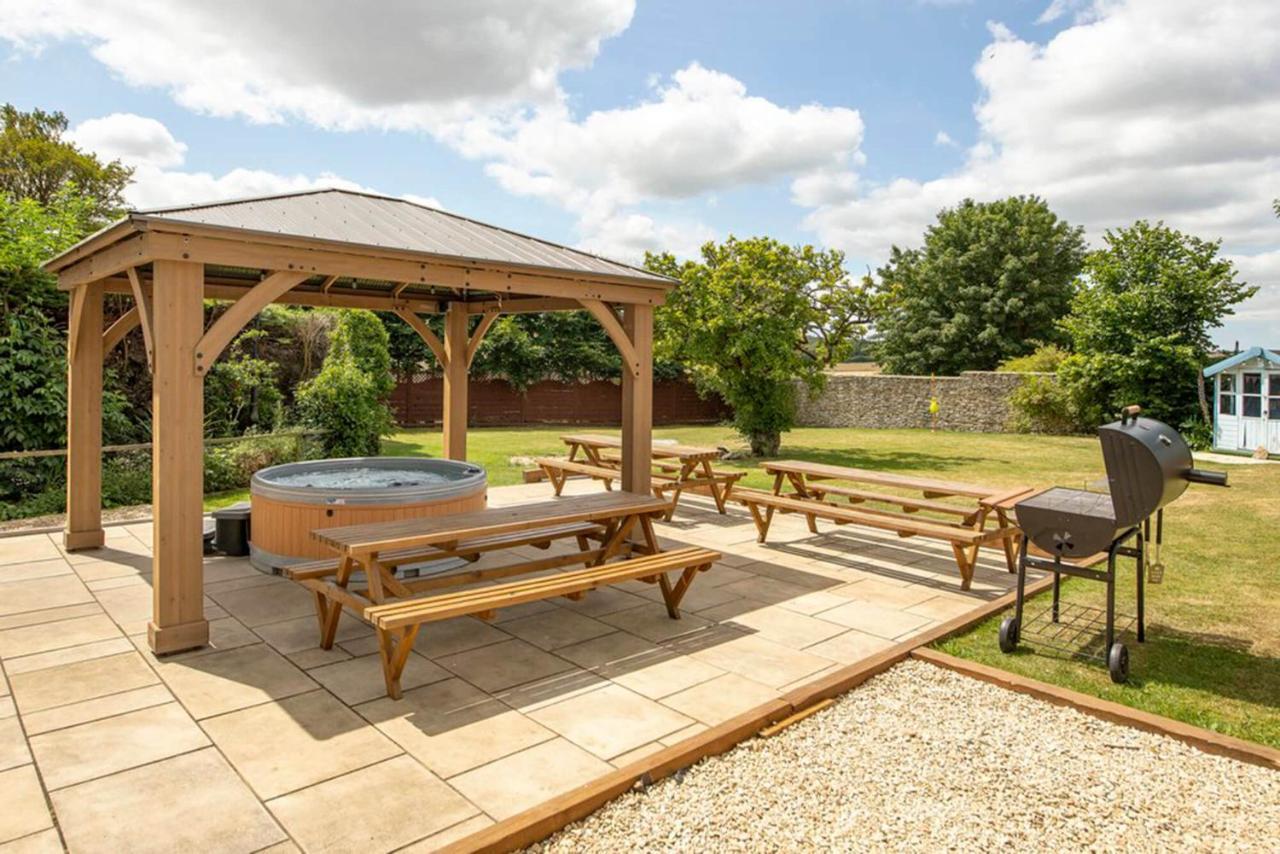 Cotswold Manor House - Country House Retreat With Hot Tub, Ideal For Large Groups Petty France Kültér fotó
